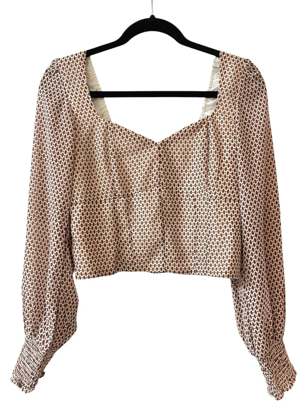 Abercrombie Cropped Brown and White Printed Long Sleeve Blouse Small